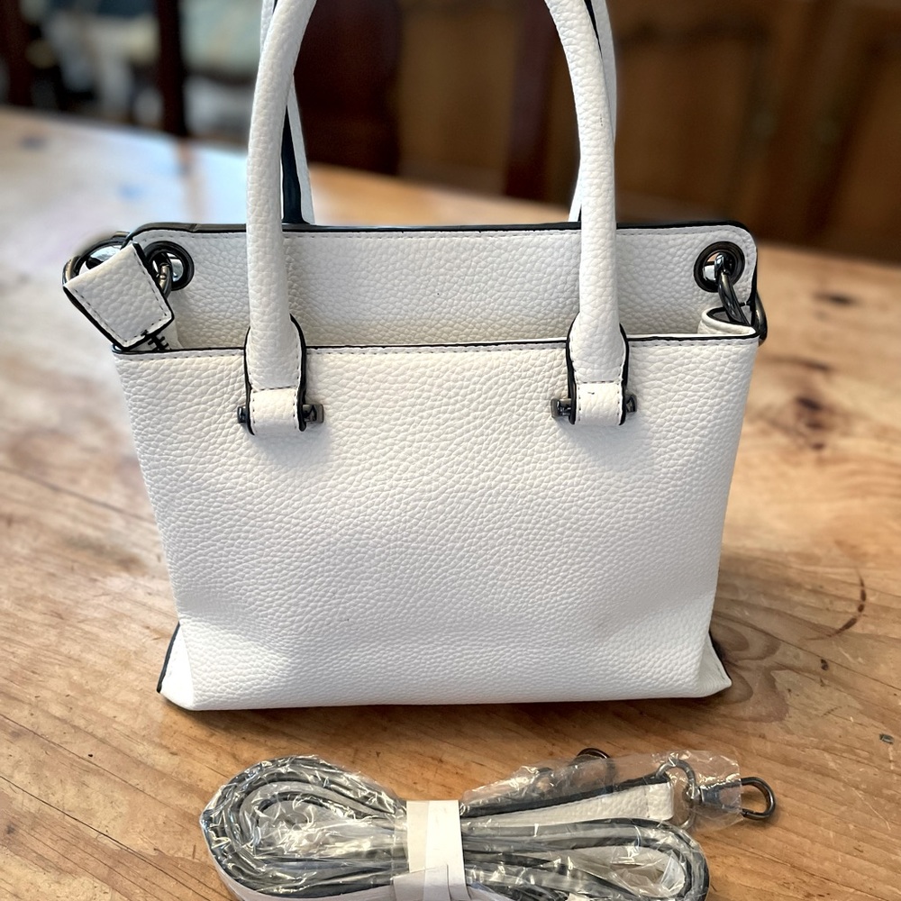 Expressions white leather purse